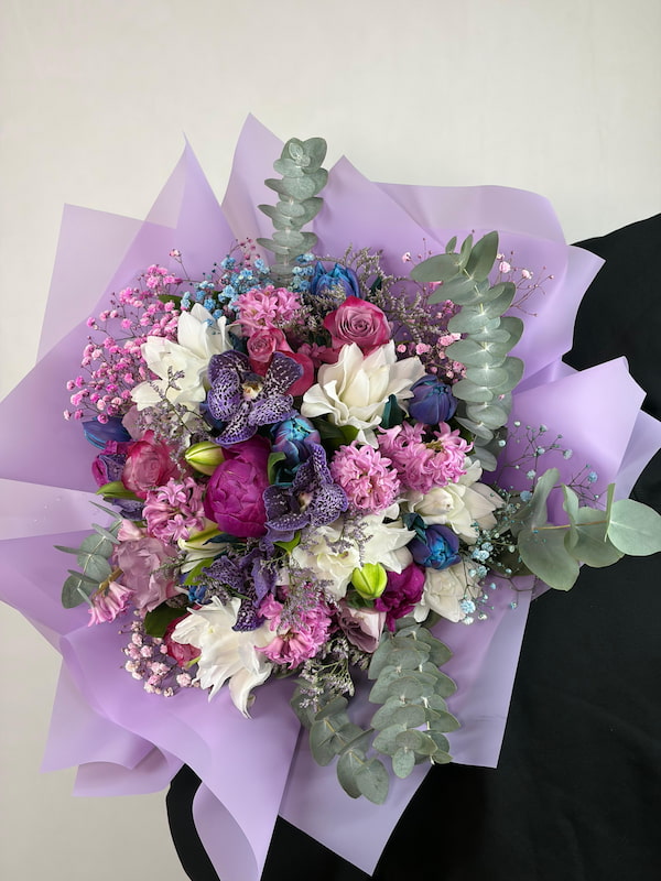 Lililora Şakayık Deluxe Buket