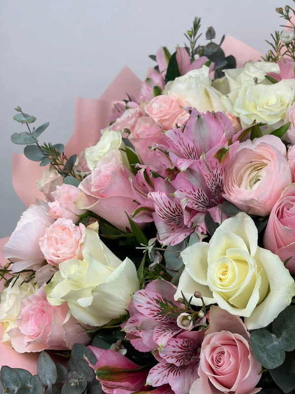 Blushé Deluxe Buket