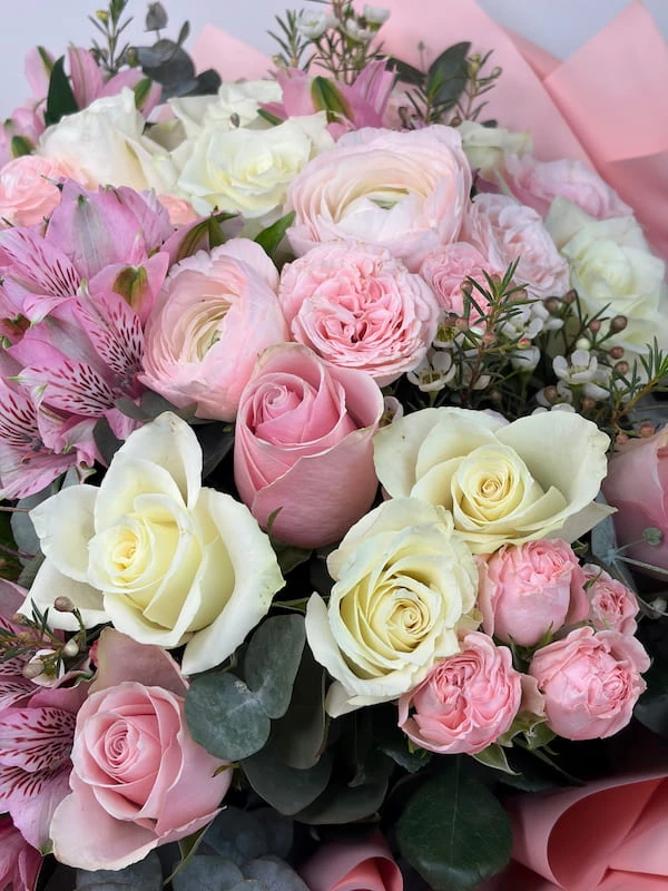 Blushé Deluxe Buket